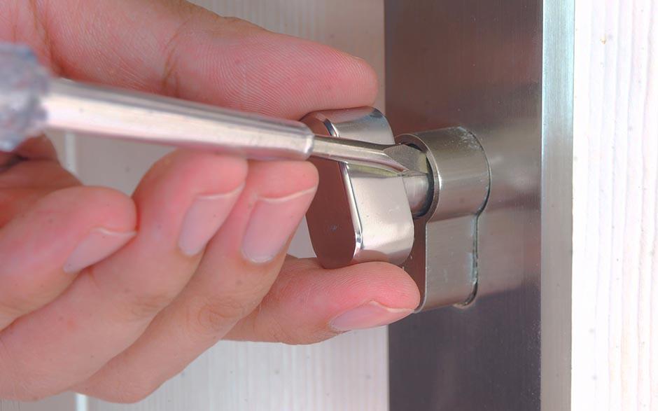 ouvrir une porte avec clé à l intérieur Créteil